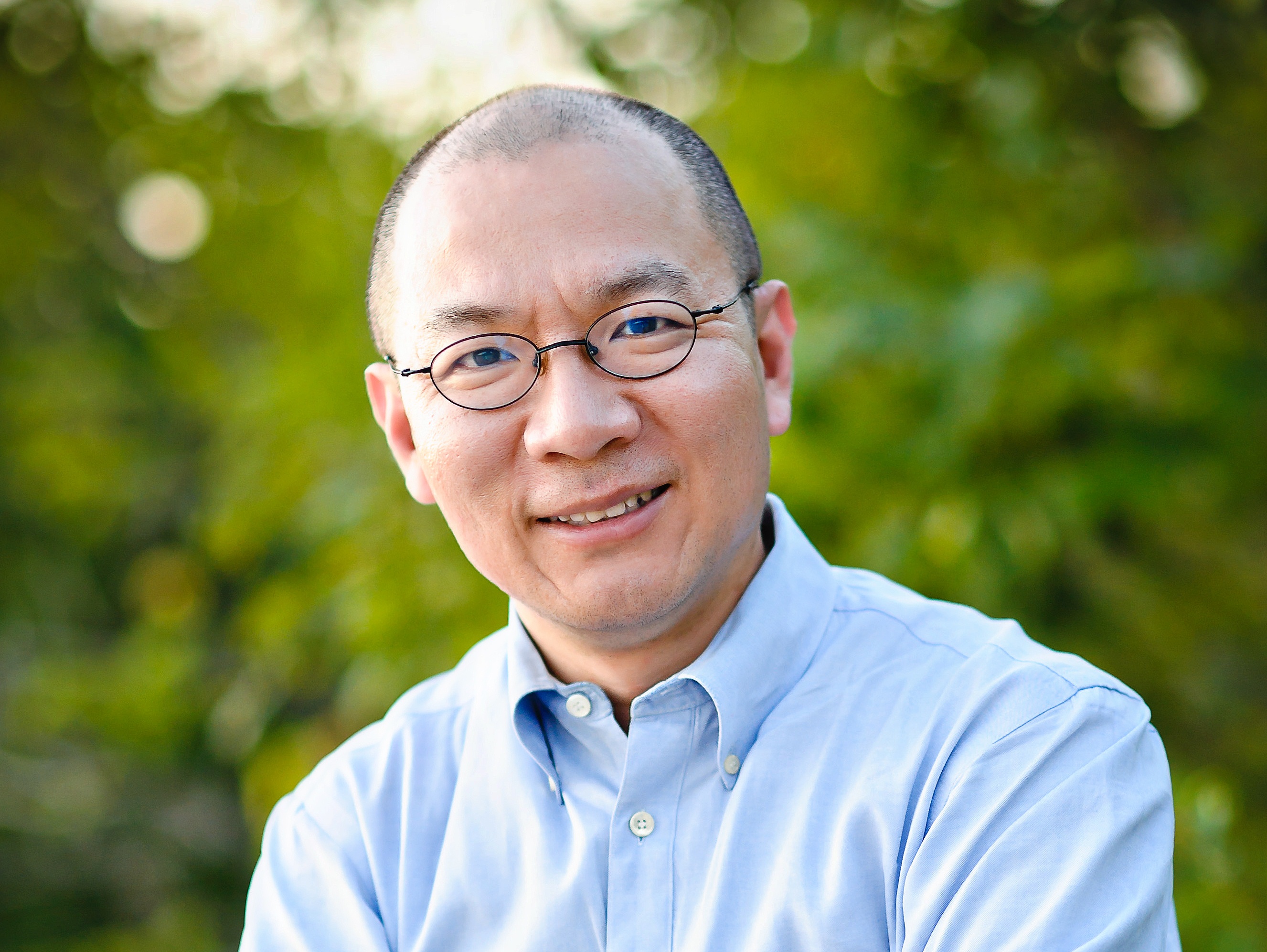 Speaker Series: Wenguang Huang “Mom, Dad and Mao”