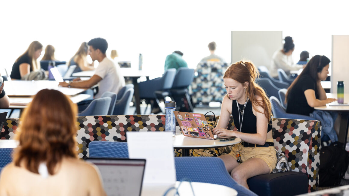 Loyola University Chicago students check out the newly renovated Information Commons library on August 28, 2023. (Photo: Lukas Keapproth)