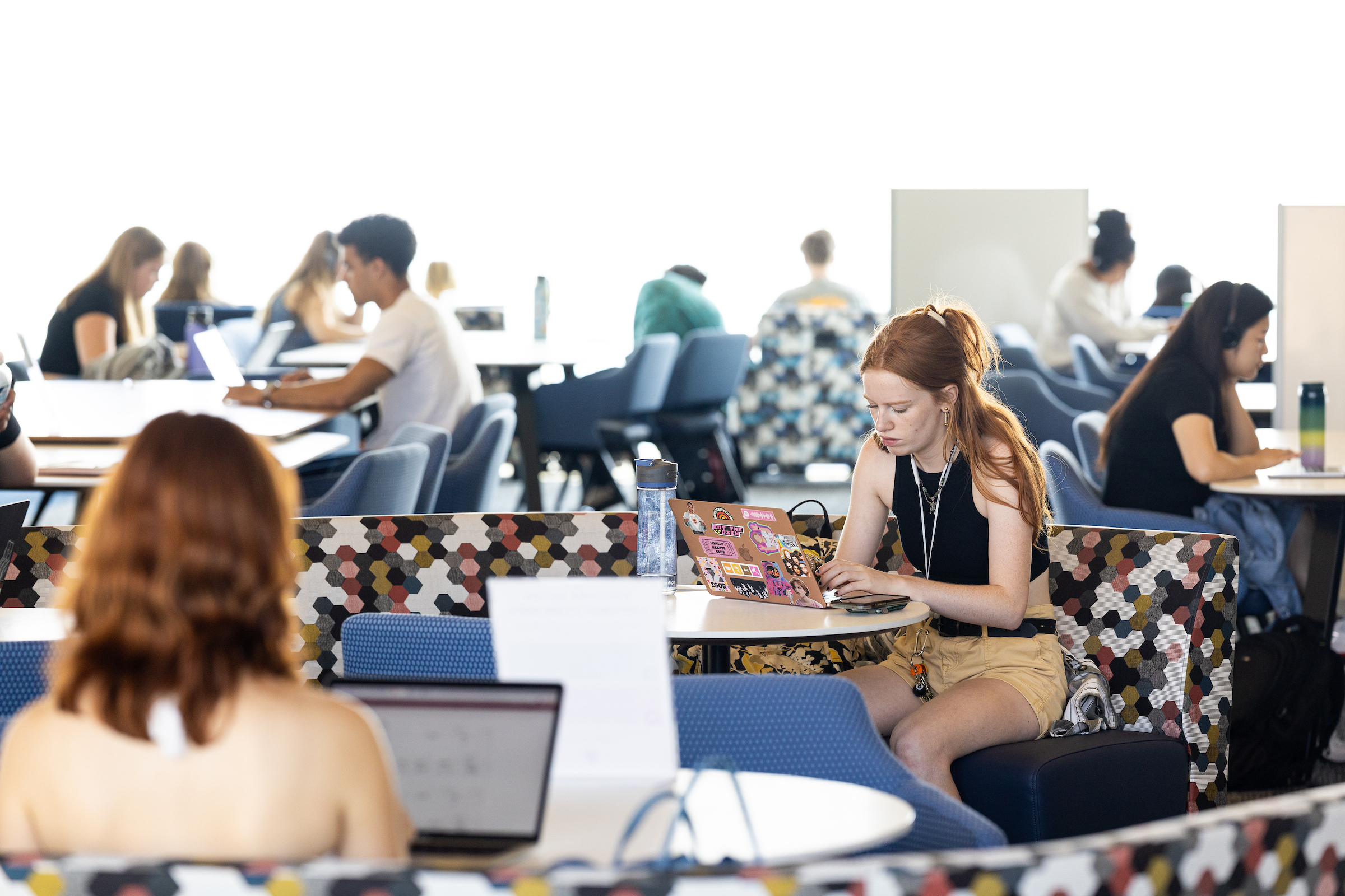 Loyola University Chicago students check out the newly renovated Information Commons library on August 28, 2023. (Photo: Lukas Keapproth)